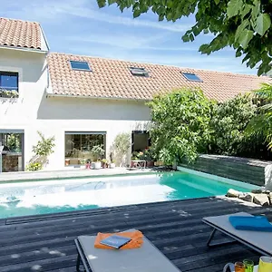 une-odeur-de-tilleul.hotels-rhonealpes.com/